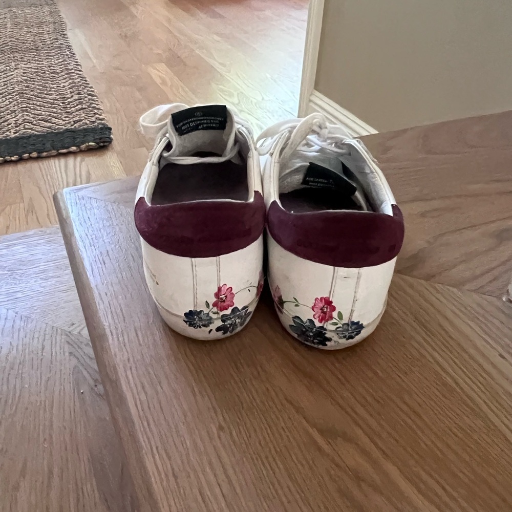 Floral golden goose